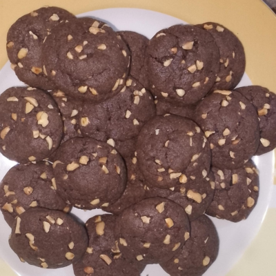 Cookies chocolate com amendoim